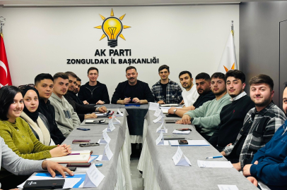 Mustafa Çağlayan: “İnançlı gençlikle hedeflere yürüyoruz”