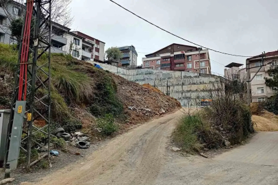 Bu arsada koruma altında bir bina vardı!