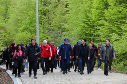 Başkan Özlü, gençlerle doğa yürüyüşü yaptı!