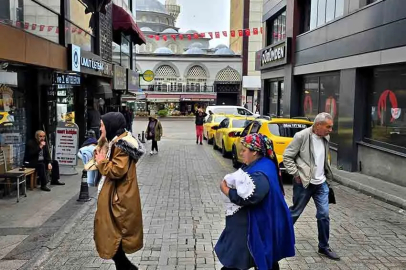 Zonguldak’ta ani yağış vatandaşları hazırlıksız yakaladı