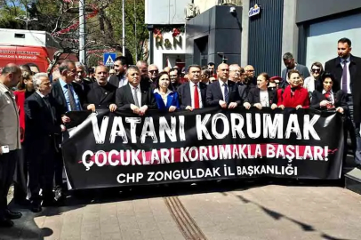 CHP’den Milli Eğitim önünde protesto: “23 maddelik manifesto” açıklandı!