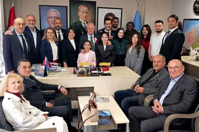 İYİ Parti'de yeni başkan Derin İdil Öztürk oldu