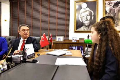 Zonguldak Belediye Başkanı koltuğunu Mercan Su Uzun'a devretti