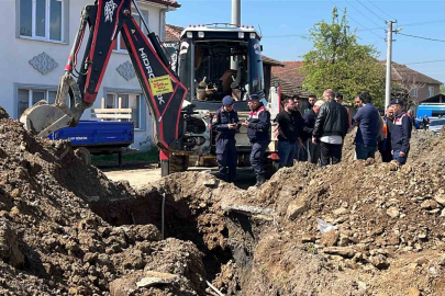 Göçük altında kalan şahıs kurtarıldı ...