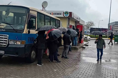 İbretlik ekmek kuyruğu!