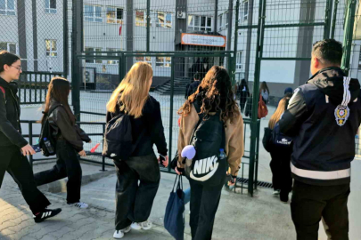 Polis okul önlerinde kuş uçurtmuyor!