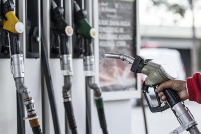 Akaryakıta Çifte Zam! Benzin ve Motorin Yükseldi