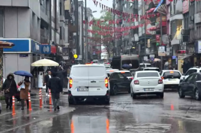 Zonguldak’ta sağanak yağış hayatı olumsuz etkiledi!
