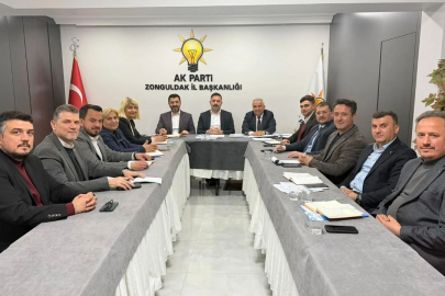 AK Parti’de değerlendirme toplantısı yapıldı!