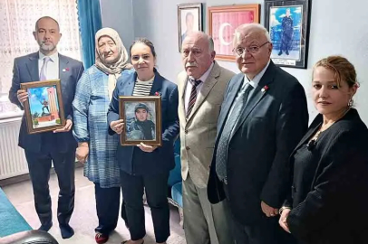 İYİ Parti'den şehit ailesine anlamlı ziyaret!