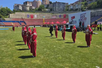 Zonguldak’ta 19 Mayıs Kutlaması: Boş Tribünler Dikkat Çekti!