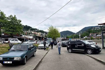Zonguldak’ta yollar ve kaldırımlar araçlarla doldu!