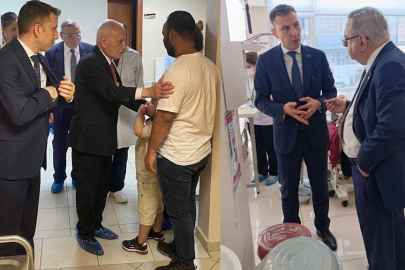Mehmet Haberal ve Ali Haberal Zonguldak Diyaliz Merkezi’nde hastalarla bayramlaştı