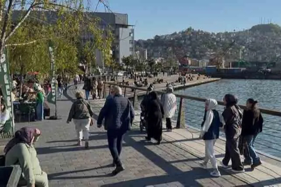 Zonguldak Sahiline Akın Ettiler! Güzel Hava Yoğunluk Yarattı