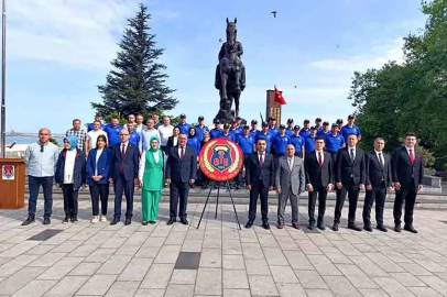 Zonguldak’ta Ceza İnfaz Personeli Atatürk Anıtı'na çelenk sundu