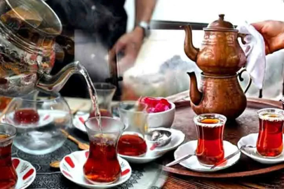 Çay siyah olsun diye boyamışlar!
