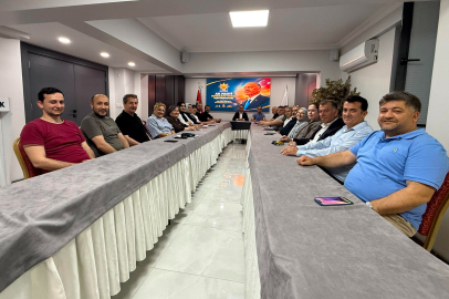 AK Parti Merkez İlçe yönetimi toplandı: Teşkilat çalışmaları konuşuldu