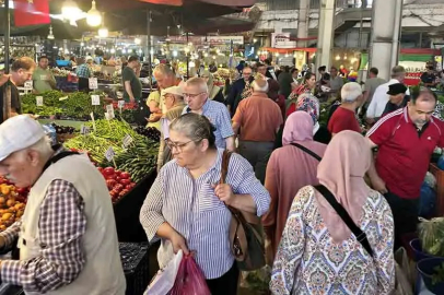 Halk pazarında yoğunluk: Patates ve soğanda artış sürüyor!