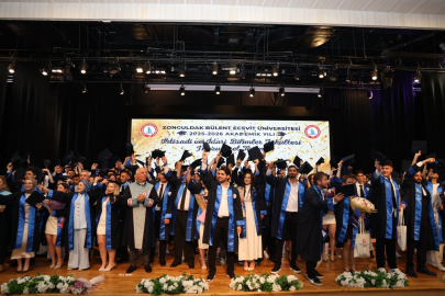 BEUN’da geleceğin yöneticileri mezuniyet sevinci yaşadı
