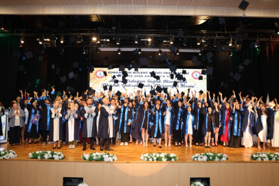 BEUN’da Sağlık Ordusunun Yeni Neferleri Mezuniyet Coşkusu Yaşadı