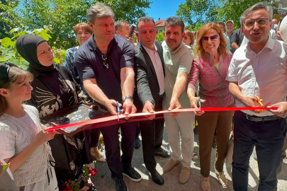 Ertuğrul Sağlam sergi açılışı yaptı sergide büyük ilgi gördü!