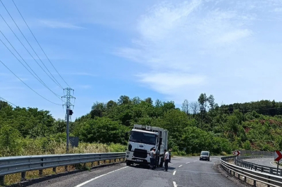 Çöp kamyonu, seyir halindeyken alev aldı!