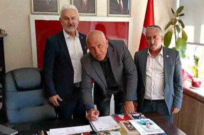 Emekli polis memuru MHP’ye üye oldu!