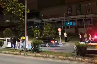 Kontrolden çıkan araç refüje çarptı!