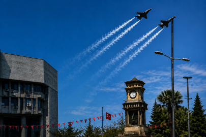 Zonguldak'ta Savaş uçakları vatandaşları meraklandırdı!