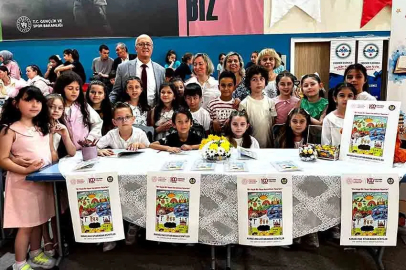 Karaelmas’ın küçük yazarları ilk kitaplarını imzaladı!