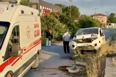 Araç rögar kapağına çarptı!