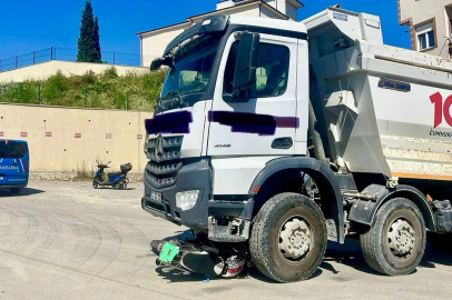 Kamyon ile motosiklet çarpıştı!