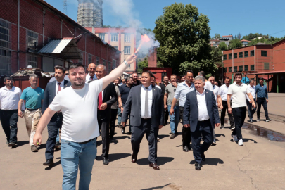 Genel Başkan Hakan Yeşil'e meşaleli karşılama