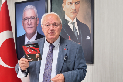 Yavuz Erkmen Türk Bayrakları ile vatandaşları Ankara'ya davet etti