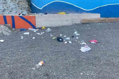 Yenilenen plajlardaki bu manzara "Pes" dedirtti!