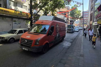 CHP'de Kriz Sokağa Taştı! Anonslar Tartışma Konusu Oldu!