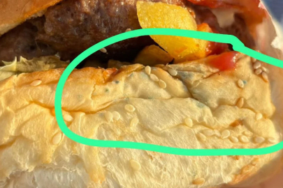 Kapuz Plajı'nda küflü hamburger skandalı