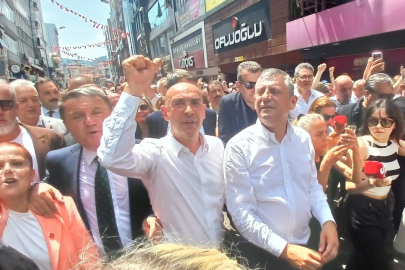 Özgür Özel Zonguldak’ta. Vatandaşlardan yoğun ilgi.