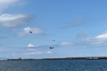 Kdz.Ereğli semalarında eğitim uçuşu yapan savaş helikopterleri ilgi odağı oldu