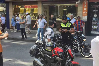 Otomobil motosiklete çarptı!