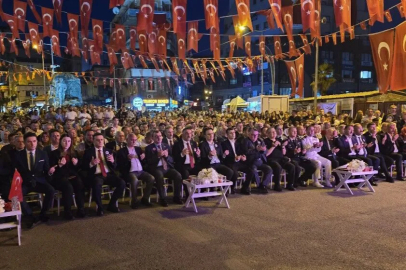 Madenci Anıtı'nda Tarihi Gece! Binlerce Kişi Tek Yürek Oldu!