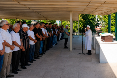 Son yolculuklarına beraber uğurlandılar!