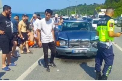 Akçakoca'da iki otomobilin çarpıştığı kazada 1 kişi yaralandı!