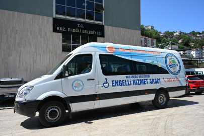 ENGELLİLERE ÖZEL HİZMET KİLOMETRE TANIMIYOR “GİTMEK İSTEDİKLERE HER YERE GÜVENLE ULAŞIYORLAR”