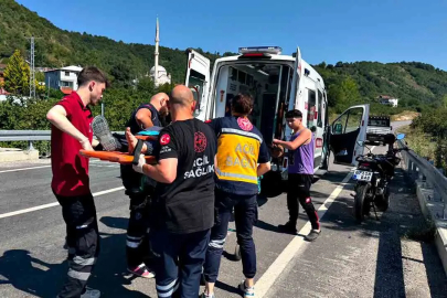 Alaplı'da korkutan kaza: Sürücü hastaneye kaldırıldı