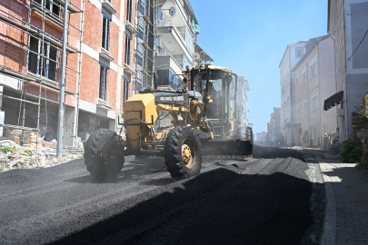 200 MİLYON LİRALIK DEV ASFALT HAMLESİNDE 17 BİN TON SICAK ASFALT YOLLARLA BULUŞTU