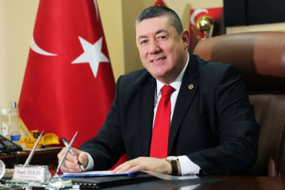 BELEDİYE BAŞKANI NURİ TEKİN VE MECLİS ÜYELERİ ŞİMDİLİK İSTİFA ETMEME KARARI ALDI!