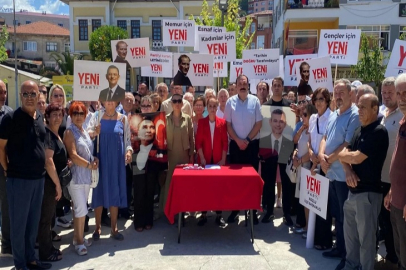 Merve Arslan ve ekibi toplu istifa ederek CHP'den Yeni Parti'ye geçti