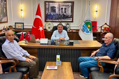 Başkan Erdem'den duygulandıran lise buluşması