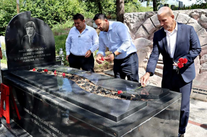 İşçi lideri Şemsi Denizer, kabri başında anıldı